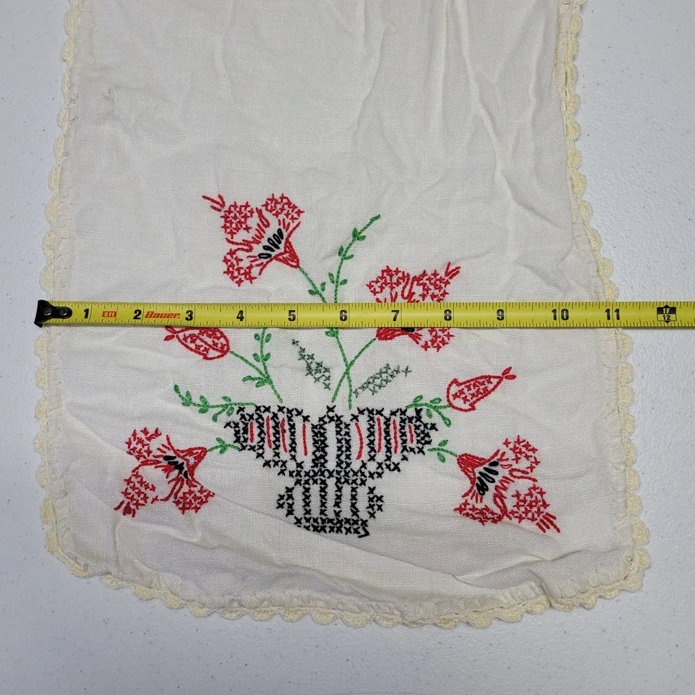 Hand Embroidered Linen Table‎ Runner Red Floral Cross Stitch Crochet Trim